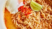Mau Sarapan Mie Instan? Intip Dulu 12 Gaya Netizen Meracik Mie Instan Ini