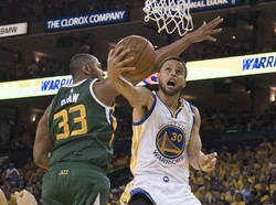 Warriors Menangi Gim Pertama Lawan Jazz