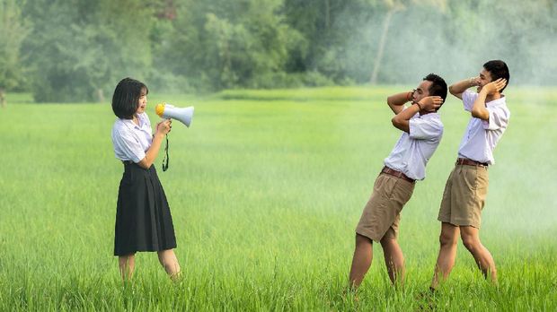 5 Cara Memotivasi Teman supaya Nggak Hobi Ngaret
