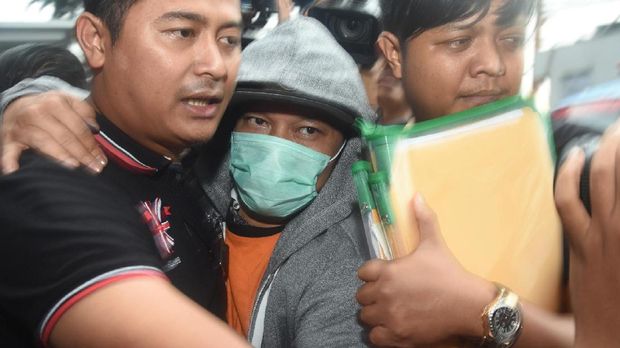 Kenangan Saykoji dan Tatapan Berkaca Iwa K di Penjara