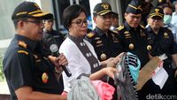 Sri Mulyani Gagalkan Penyelundupan Tekstil
