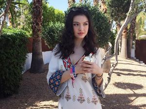 Raline Shah Tolak Pinangan Tony Fernandes Jadi Bos AirAsia?