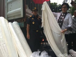 Sri Mulyani Gagalkan Penyelundupan Tekstil Bernilai Miliaran