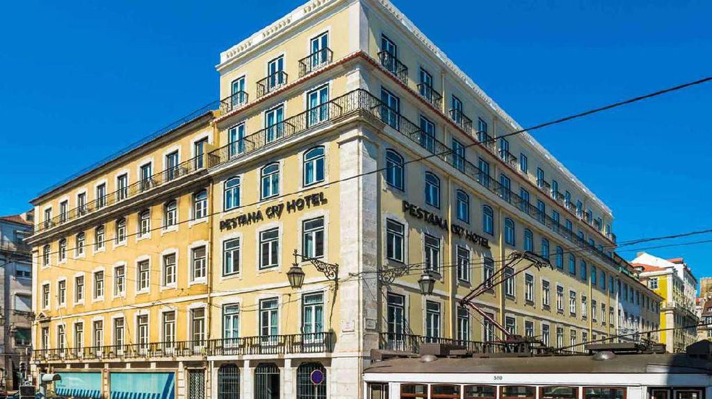 Hotel Ronaldo, Namanya Sudah Bikin Turis Foto-foto Hotel Ronaldo, Namanya Sudah Bikin Turis Foto-foto