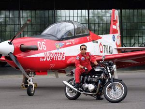 Doa Jadi Modal Utama Pelukis Lafal Allah di Langit Yogyakarta