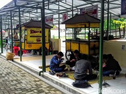 Rugi Jutaan Rupiah, PKL Taman Sriwedari Kembalikan Selter ke Pemkot