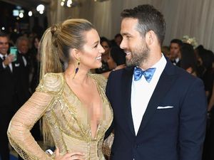 3 Bahasa Tubuh Blake Lively & Ryan Reynolds yang Menandakan Cinta Sejati