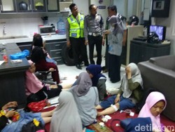 Bus Rombongan Santri Tabrakan di Tol Cipali, Dua Orang Tewas