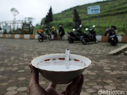 Nikmati Dinginnya Dieng Sambil Menyantap Bubur Kacang Hijau