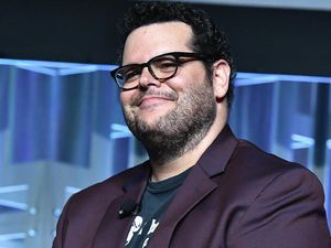 Josh Gad Gagal Main di Avatar: Nanti Malah Jadi Smurf Obesitas Josh Gad Gagal Main di Avatar: Nanti Malah Jadi Smurf Obesitas