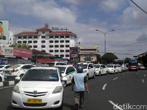 Marak Taksi Online, Begini Dampaknya ke Blue Bird dan Express Marak Taksi Online, Begini Dampaknya ke Blue Bird dan Express