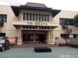 Berikut Perwira Menengah di Jajaran Polda Jatim yang Dimutasi Berikut Perwira Menengah di Jajaran Polda Jatim yang Dimutasi