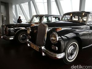 Melihat Koleksi Museum Mercedez Benz Melihat Koleksi Museum Mercedez Benz