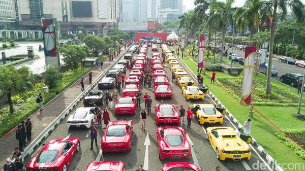Ketika Ferrari Kuasai Jalanan Ibukota