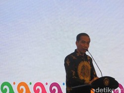 Bayar Tol di Dunia Sudah Non Tunai, Jokowi: Kita Masih Cash