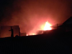 Kebakaran di Klender Jakarta Timur, 10 Unit Damkar Diterjunkan