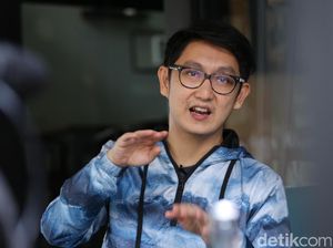 Garap Danur, Awi Suryadi Tak Kesulitan Arahkan Prilly di Film