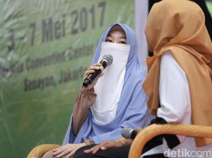 Kisah Larissa Chou Jadi Mualaf dan Dinikahi Putra Ustad Arifin Ilham