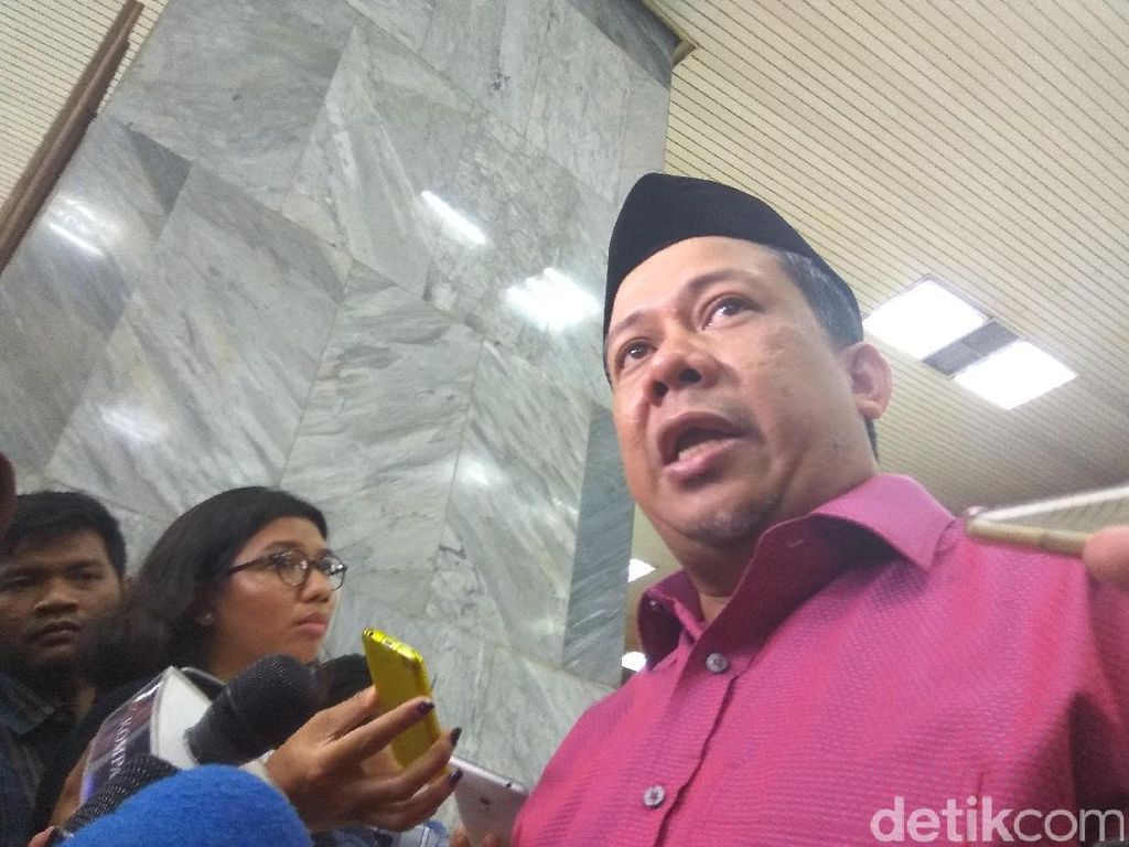 Fahri Hamzah: Insiden di Rumah Jazuli Bentuk Rangkaian Teror Fahri Hamzah: Insiden di Rumah Jazuli Bentuk Rangkaian Teror