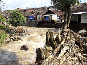 Pemkab Bandung akan Tertibkan Bangli di Bantaran Sungai Ciwidey