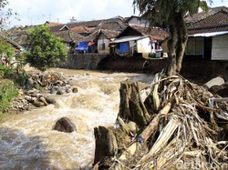 Pemkab Bandung akan Tertibkan Bangli di Bantaran Sungai Ciwidey