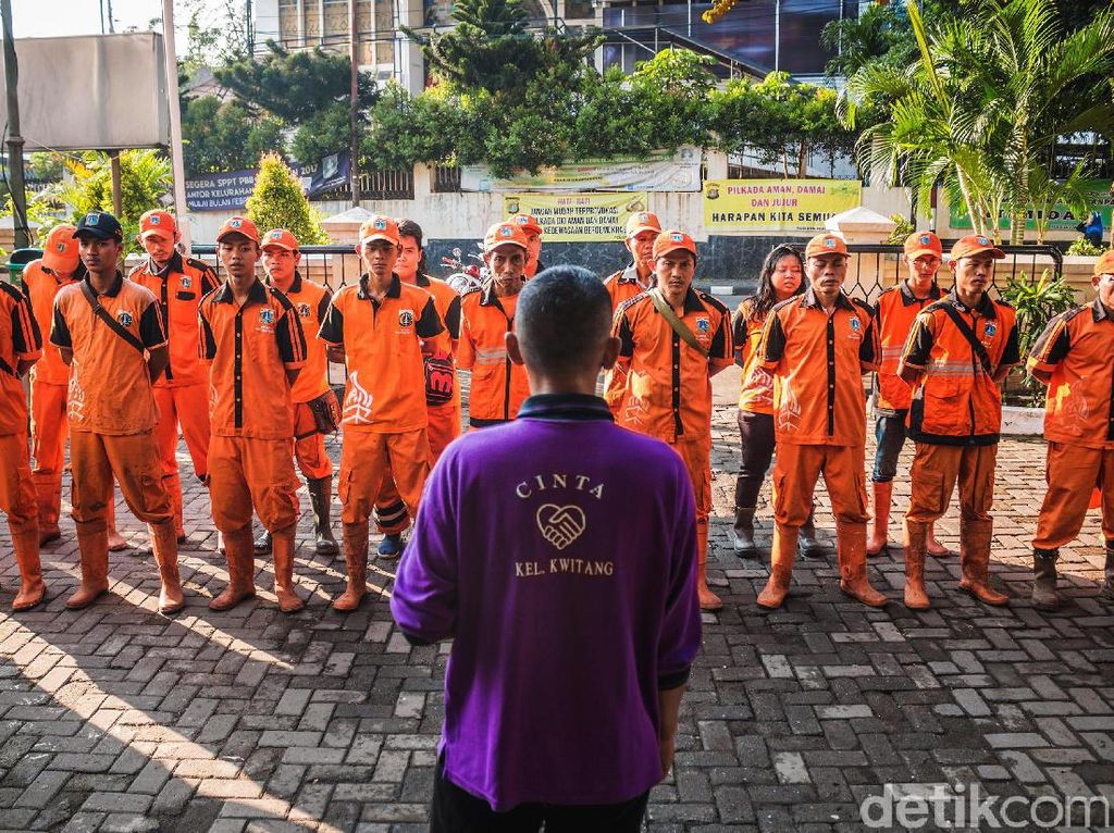 Pasukan Oranye Disiagakan Tiap 200 Meter Saat Asian Games Pasukan Oranye Disiagakan Tiap 200 Meter Saat Asian Games