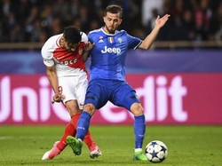 Allegri Minta Pjanic Lebih Tenang dan Jangan Lebay