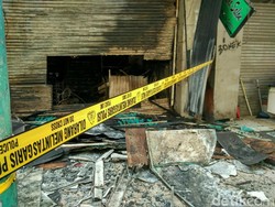 Lokasi Kebakaran di Kawasan Blok M Digaris Polisi