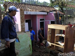 Pemkab Bandung Segera Perbaiki Rumah Korban Banjir Bandang