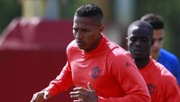 Antonio Valencia saat ini sudah berusia 32 tahun. Tapi, dia masih bisa berlari dengan kecepatan 35,1 km/jam. (Action Images via Reuters / Jason Cairnduff)