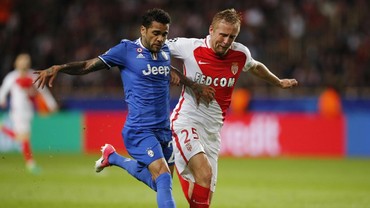 Juventus Kendalikan Tempo Lewat Permainan Sempurna Dani Alves