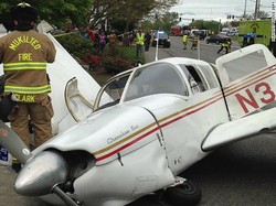 Ini Video Pesawat Jatuh ke Jalanan AS dan Picu Bola Api