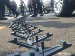 Kabur Dari Razia Polisi, Ban Motor Bisa Kempis Karena Alat ini