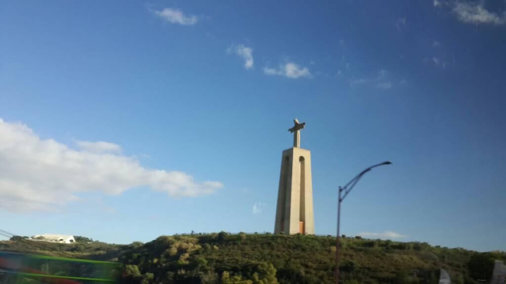 Apa Hubungan Patung Yesus Raksasa di Portugal dan Brasil?