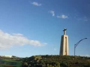 Apa Hubungan Patung Yesus Raksasa di Portugal dan Brasil?