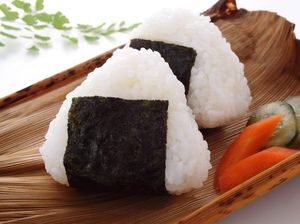 Keren! Cukup Tambahkan Air, Beras Ini Bisa Langsung Jadi Onigiri
