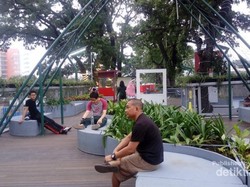 Wajah Baru Cihampelas Bandung, Pedestriannya Melayang-layang!