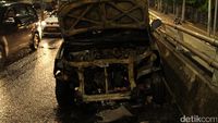 Daihatsu Xenia Terbakar di ITC Roxy Mas