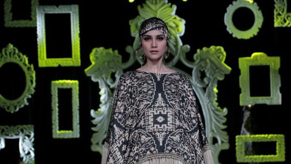 Foto: Koleksi Busana KELANA by Denny Wirawan