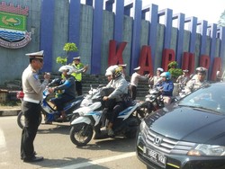 Jalan Gatsu Tangerang Diperbaiki, Pengendara Diimbau Cari Alternatif