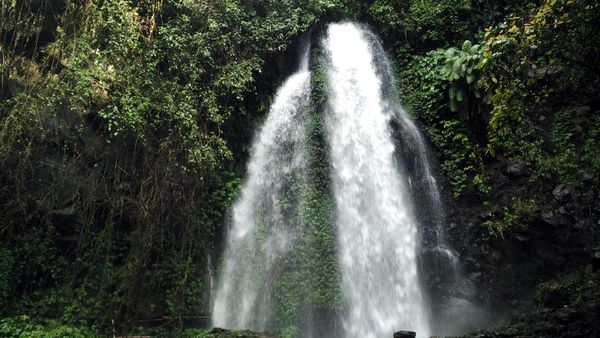 Ide Libur Waisak: Air Terjun Jumog dari Karanganyar