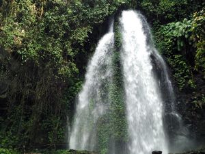 Ide Libur Waisak: Air Terjun Jumog dari Karanganyar
