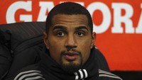 Pada 2011, Kevin Prince Boateng memutuskan mundur dari Timnas Ghana di usia 24 tahun. Alasannya ketika itu ia ingin fokus membela AC Milan. Tapi pada 2013, ia kembali membela Ghana dan bahkan tampil di Piala Dunia 2014. (Foto: Marco Luzzani/Getty Images)
