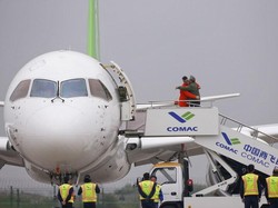 China Sukses Terbangkan Pesawat Saingan Airbus dan Boeing