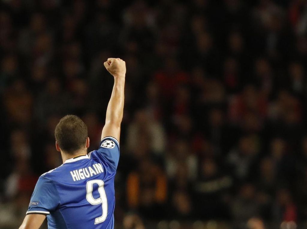 Higuain Akhirnya Mau Gabung Roma? Higuain Akhirnya Mau Gabung Roma?
