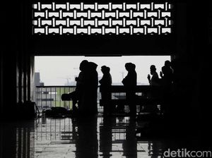 Tentang Muroqi Jumat, dari Perannya dalam Salat dan Bacaannya Tentang Muroqi Jumat, dari Perannya dalam Salat dan Bacaannya