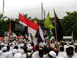 Sebagian Massa Aksi 55 Bergerak, Nyanyi Indonesia Raya di Kemendagri