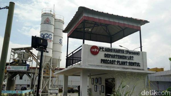Mengintip Pabrik Beton LRT Adhi Karya di Sentul