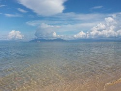 Menjamah Pantai Toronipa di Sulawesi Tenggara