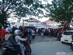 Ratusan Tahanan Kabur, Rutan Pekanbaru Masih Ramai Didatangi Warga